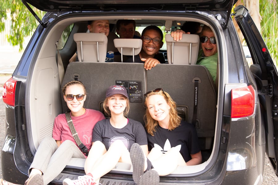 mountainview christian church youth in car