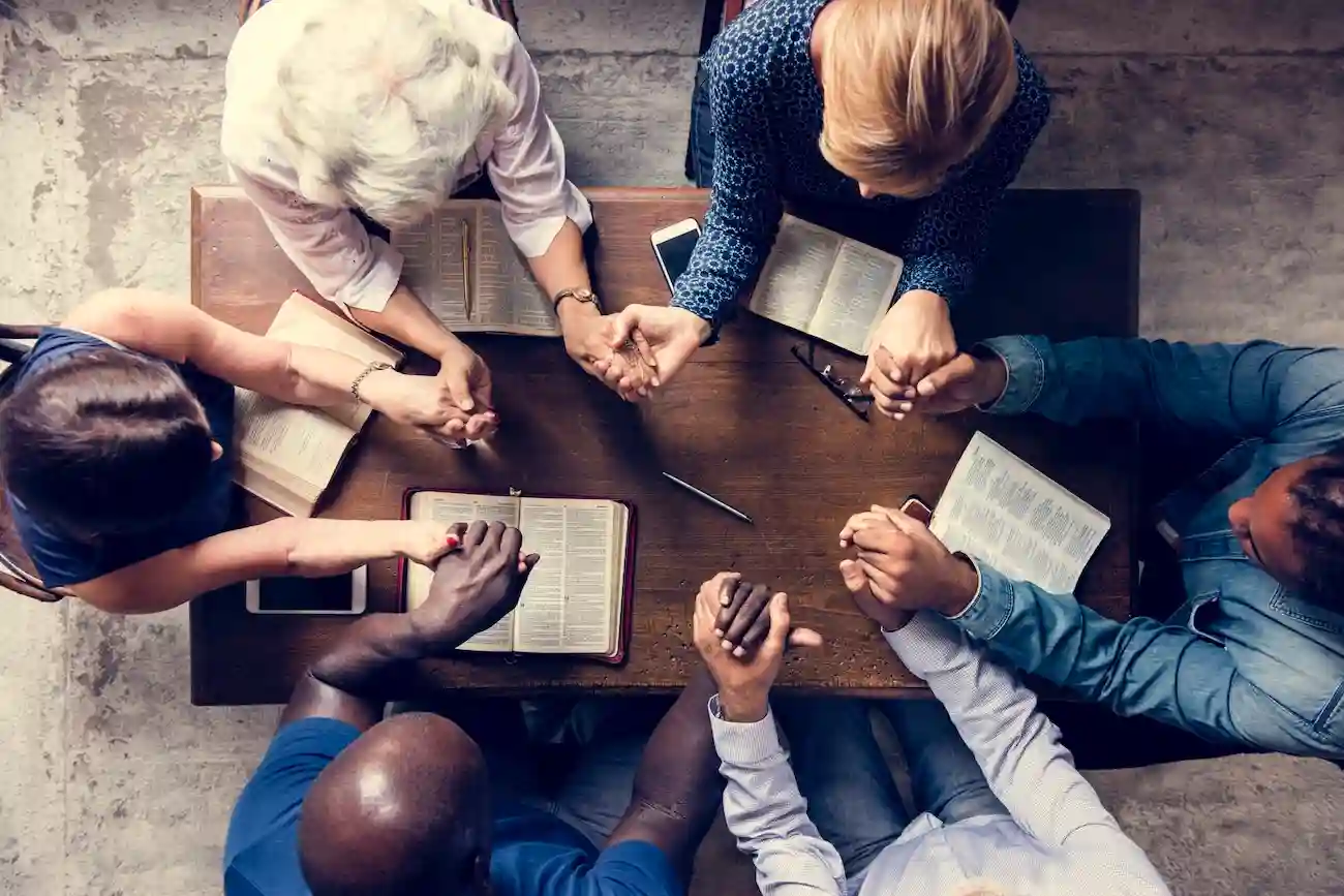 Should Your Church Staff Operate More Like a Family or a Team?