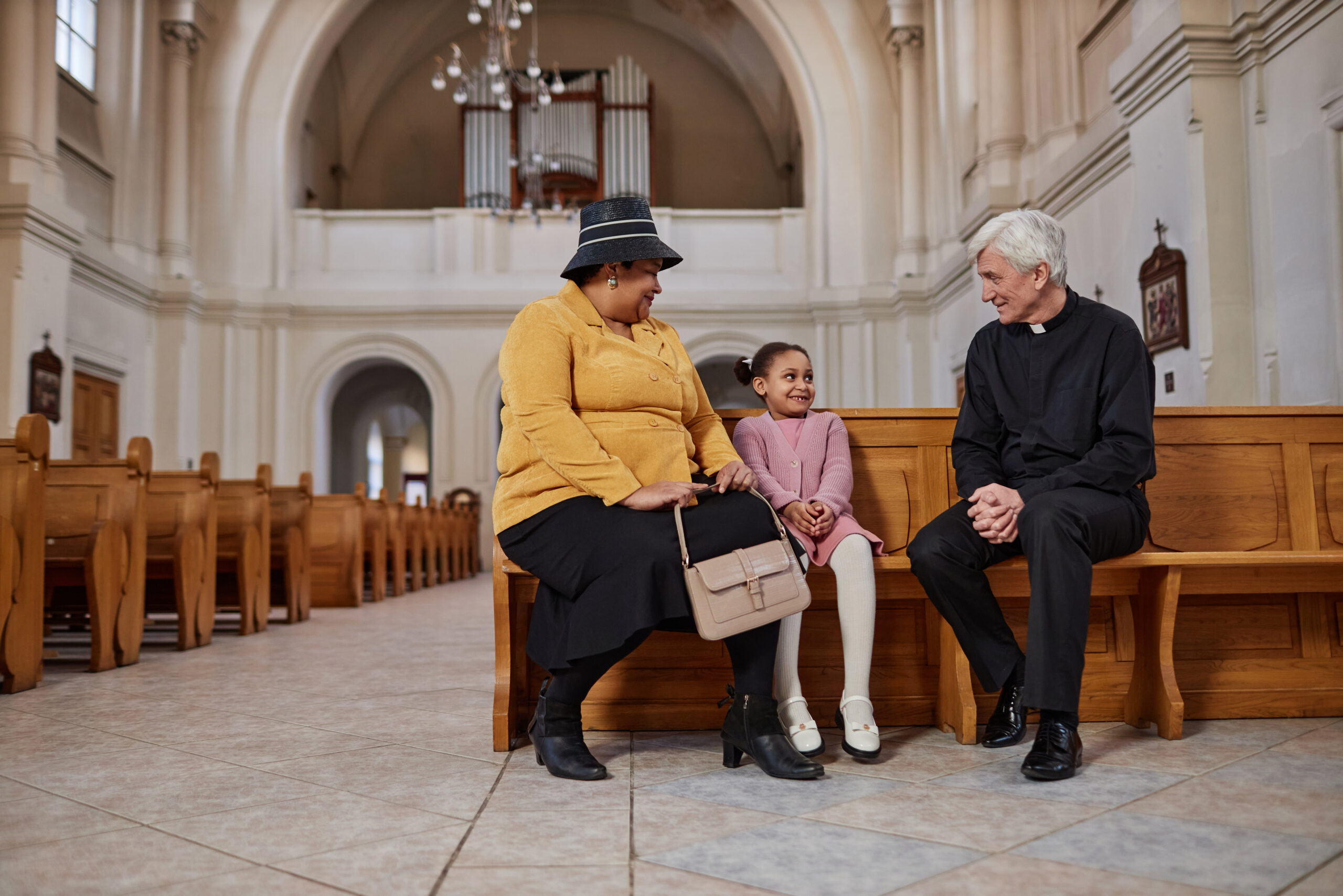 2 Ways to Retain Church Visitors in the New Year